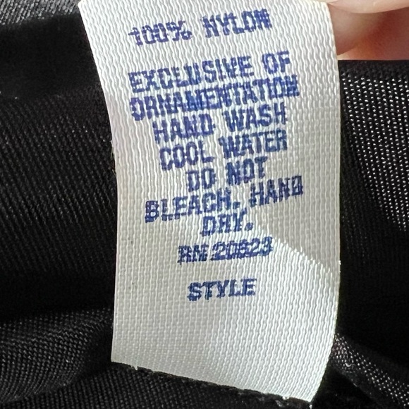 Treasure by Faris Nylon Black Robe - Picture 4 of 4